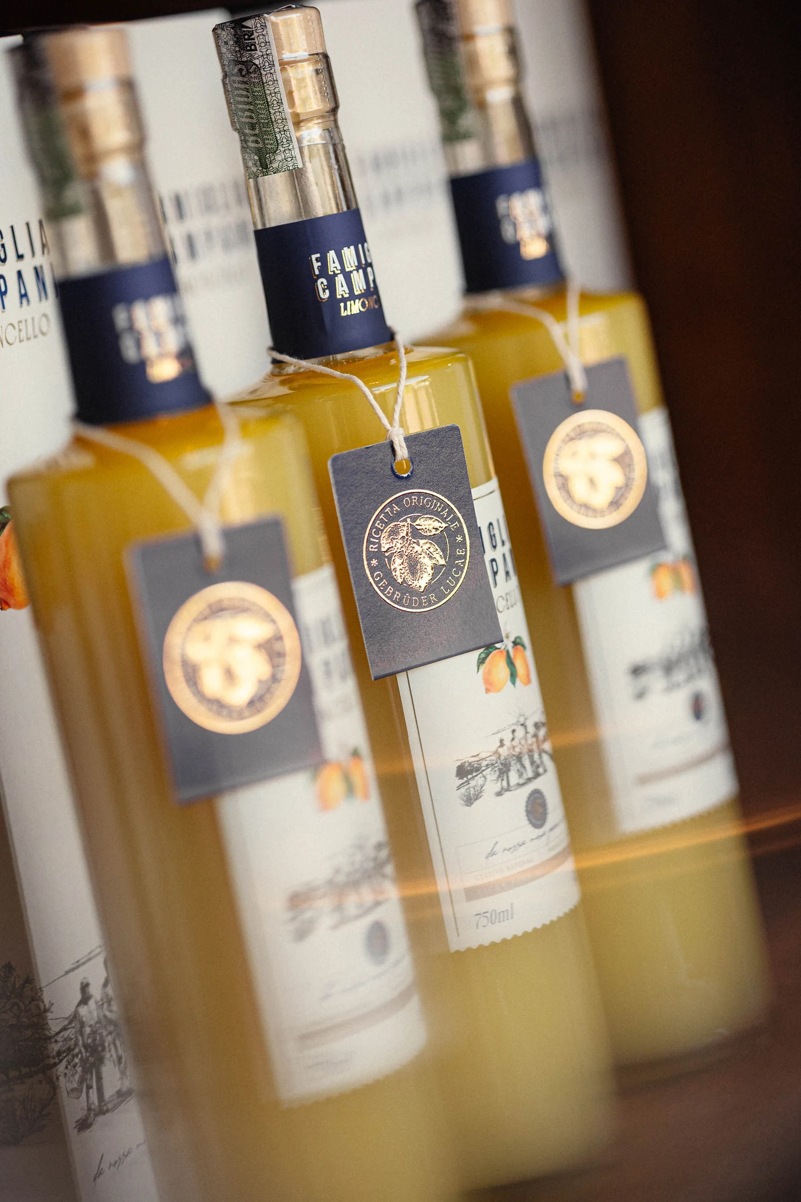 Limoncello Famiglia Campani — 05 · Da embalagem à experiência na prateleira